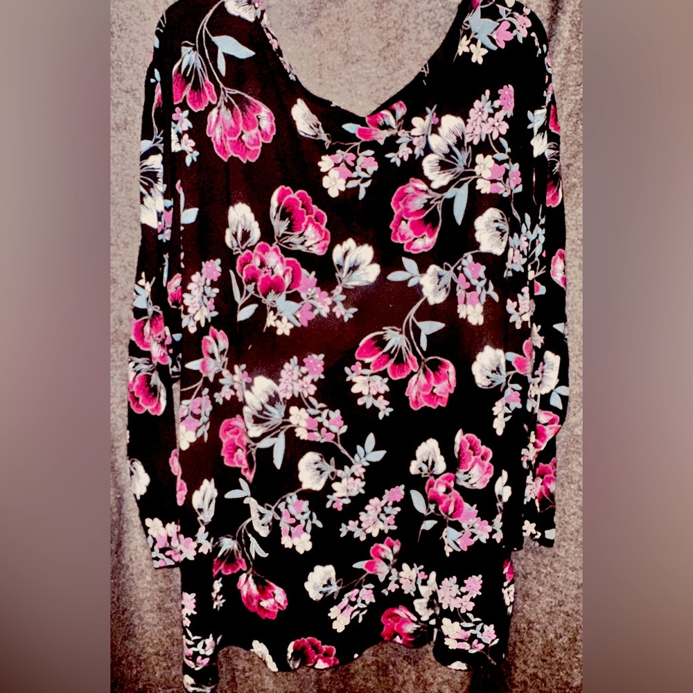 Women’s Terra & Sky Size 4xl Black Floral Shirt New Without The Tags